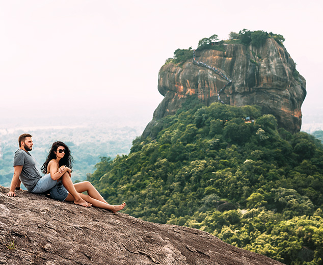  Tourists in Sri Lanka